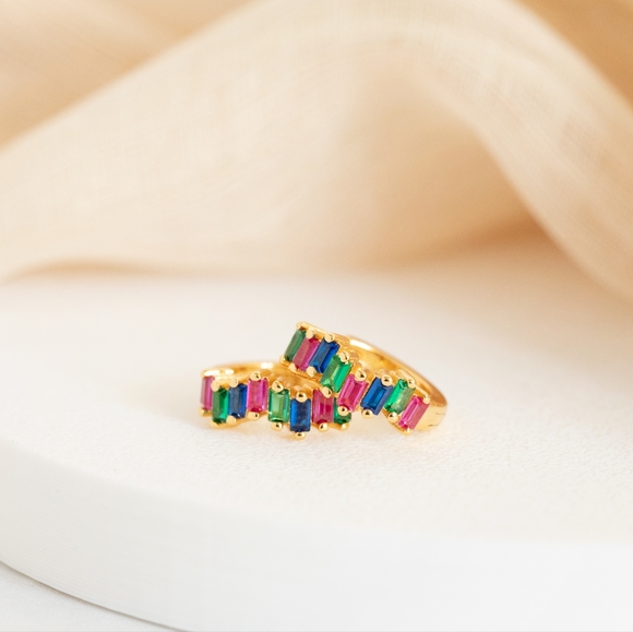 Dainty Rainbow Huggies (S925) - Picture 6 of 11